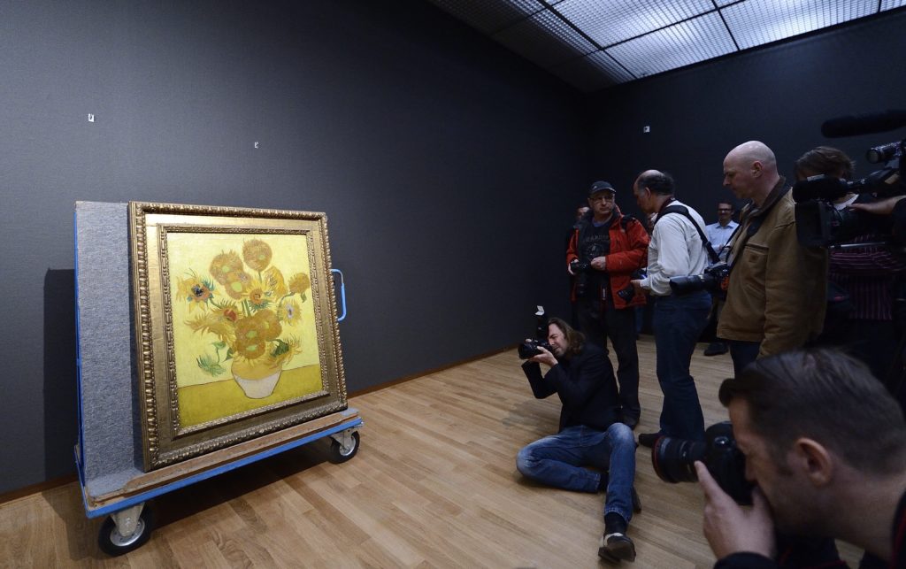 Vincent van Gogh Sunflowers (1889). 